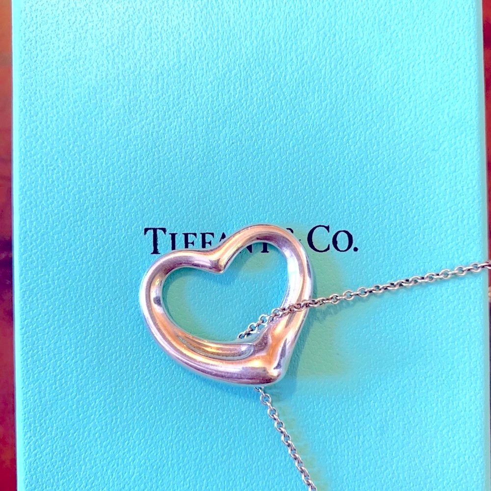 Tiffany & Co 16 mm open heart pendant